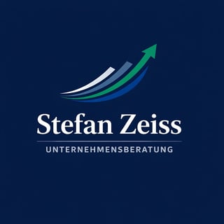 Stefan Zeiss Unternehmensberatung Logo mit Pfeil und Linien auf dunkelblauem Hintergrund